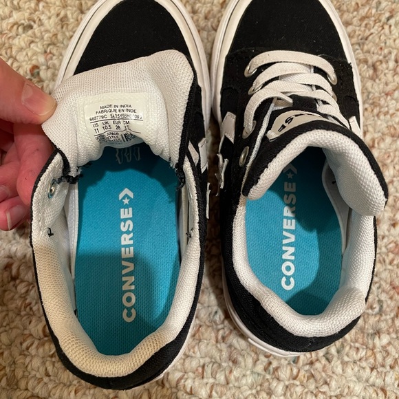 Kids Converse runners - all star running shoes/sneakers - Children’s size 11 - Picture 4 of 6